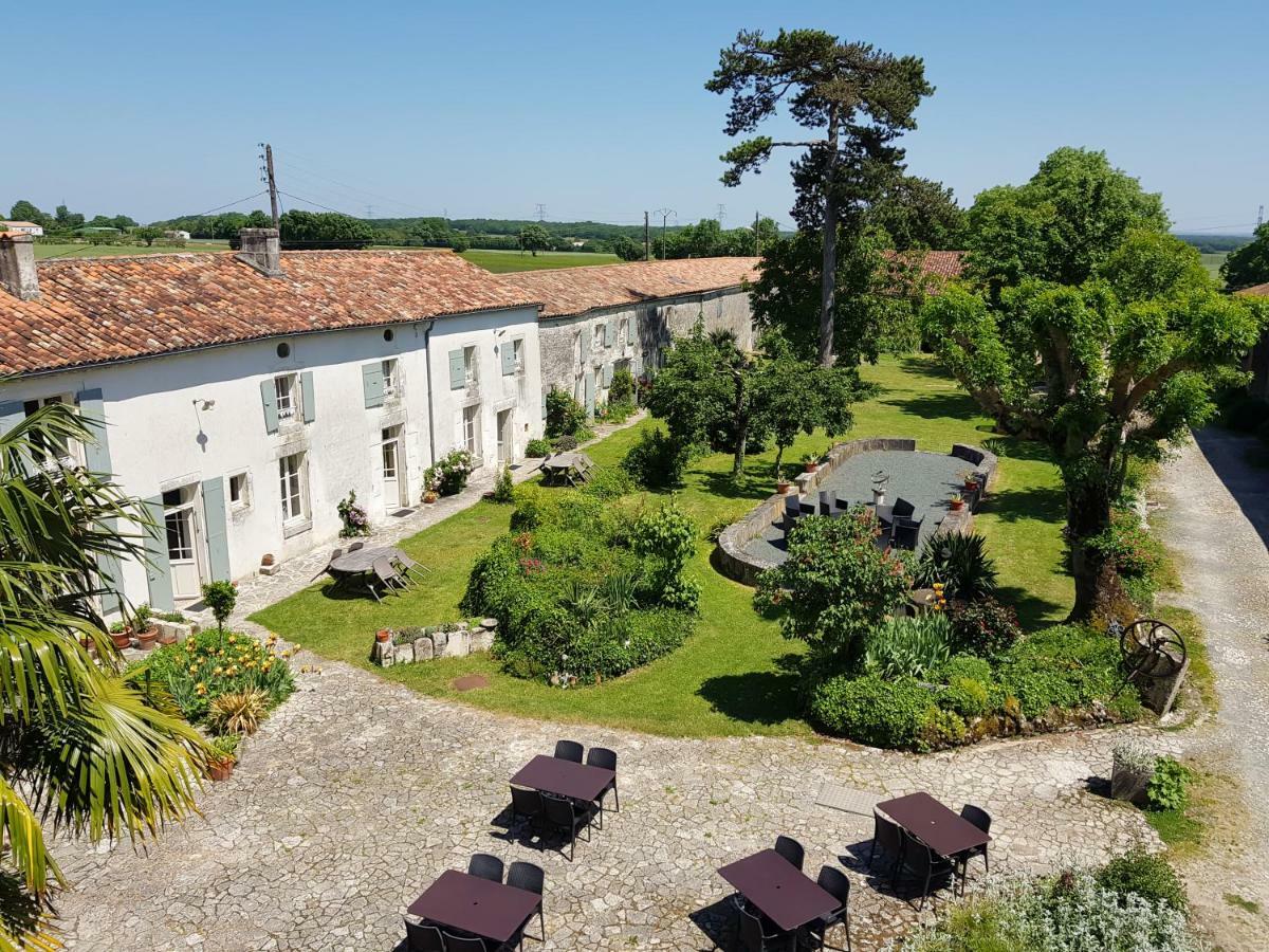 Domaine De Chantageasse Asnieres-la-Giraud Экстерьер фото